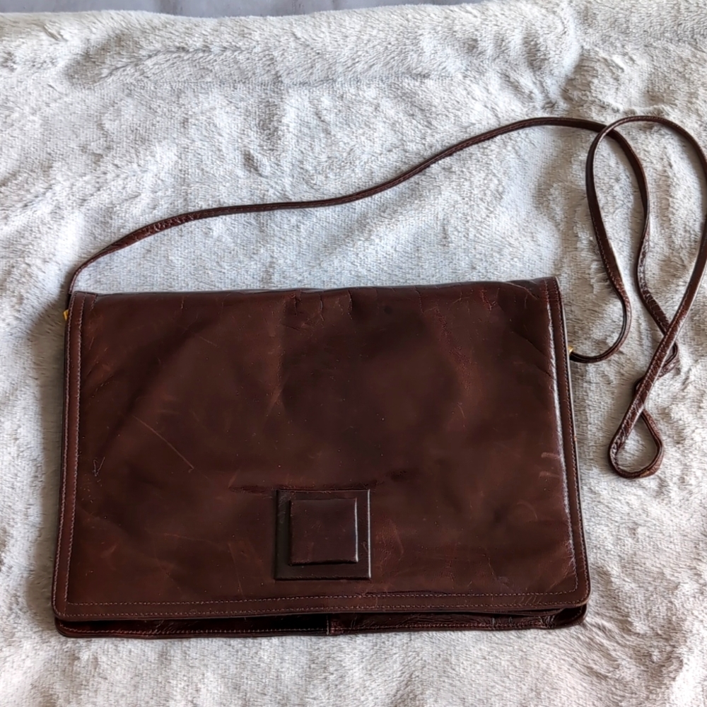 VINTAGE Chocolate Brown Leather Bag